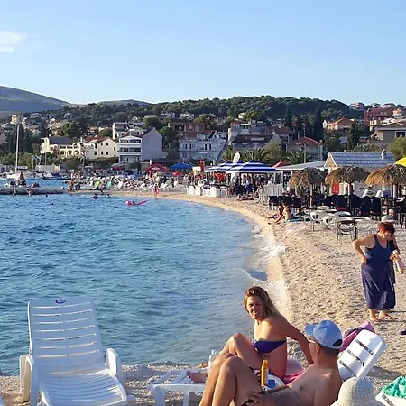Apartment By The Sea Okrug Gornji, Ciovo - 6078 *